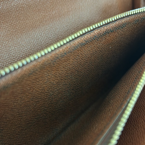 Louis Vuitton vintage Sarah wallet - Picture 10 of 14